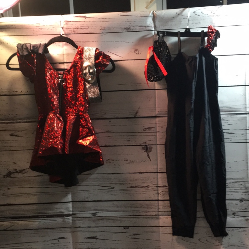 Girl’s Jazz Dance Costume!